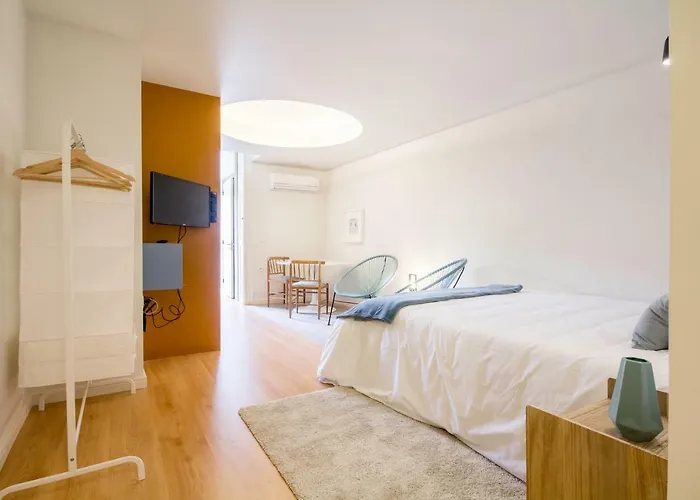 Republica At D. Luis I Bridge